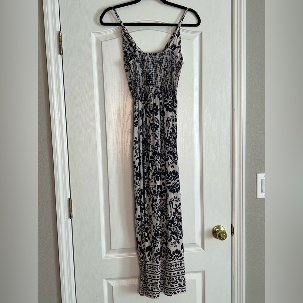Angie Black and Cream Floral Maxi Dress with Peek-a-boo Twist Bust - Picture 4 of 4